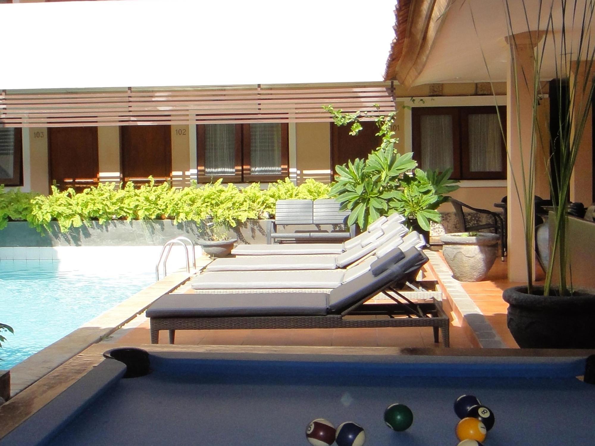 Balira Airport Hotel Kuta Lombok Buitenkant foto
