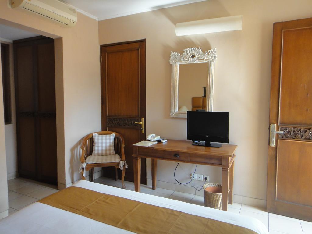 Balira Airport Hotel Kuta Lombok Buitenkant foto