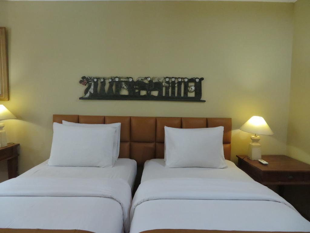 Balira Airport Hotel Kuta Lombok Buitenkant foto