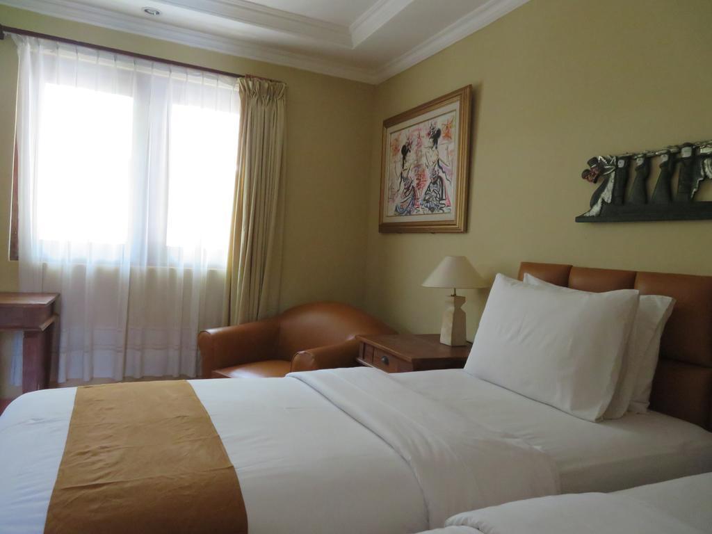 Balira Airport Hotel Kuta Lombok Buitenkant foto